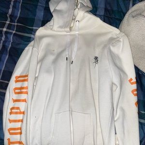 I am selling a hoodie and I don’t want it anymore